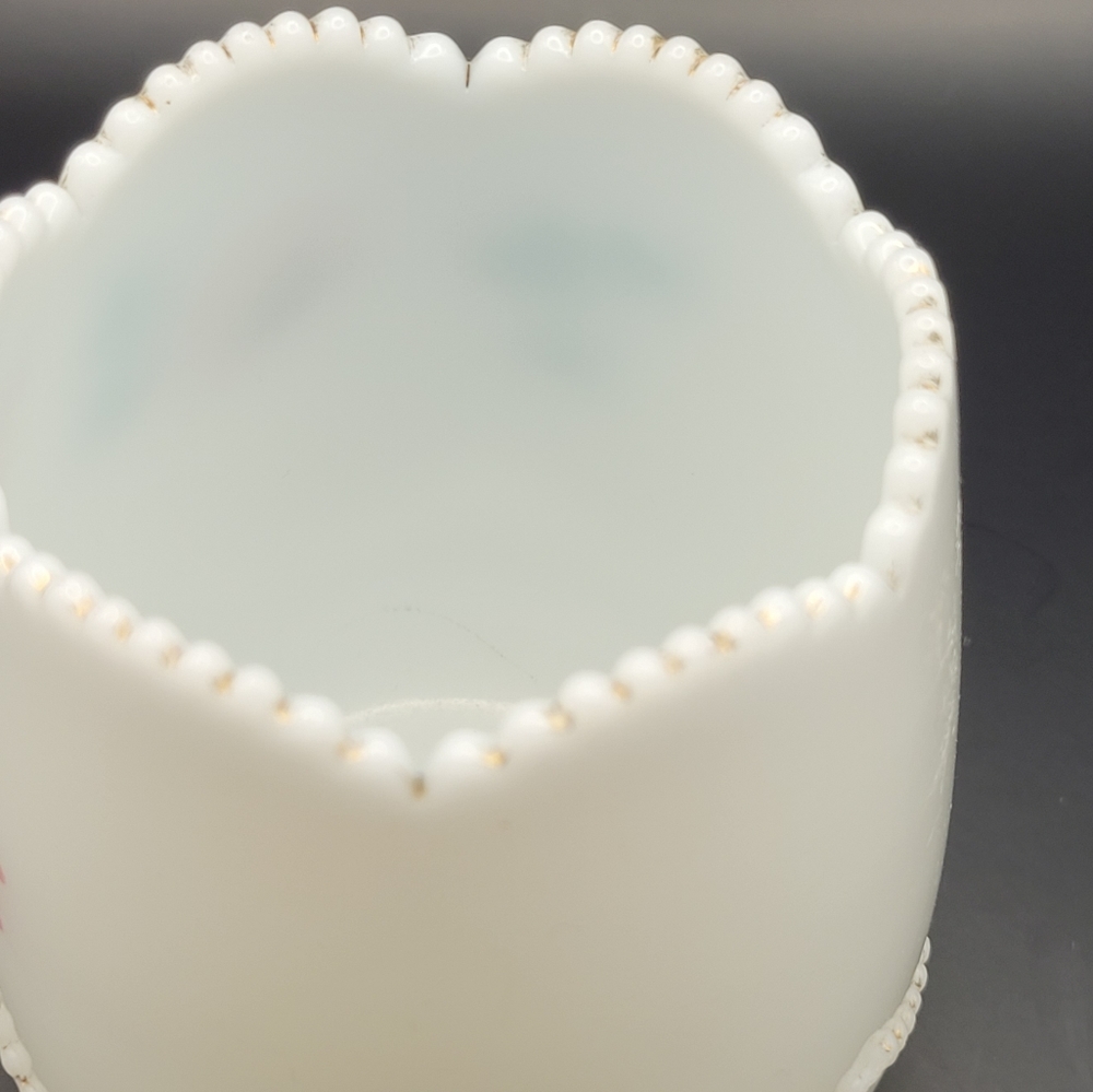 Heisey Beaded Drape Milk Glass Early American Decorative Glass. Set of 2. - Picture 6 of 16